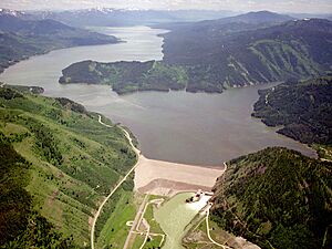 Palisades Dam (4306260425)