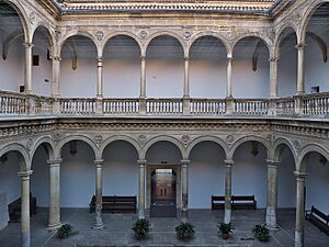 Patio de la Capilla. Hospital Real de Granada