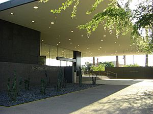 Phoenix Art Museum entrance.jpg
