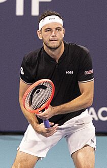 Taylor Fritz at 2025 Miami Open 01 (cropped)