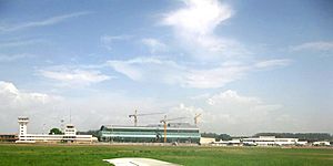 Aeroport Maya-Maya