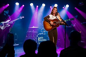 Amy Shark @ Moroccan Lounge 06 14 2023 (53047121582)