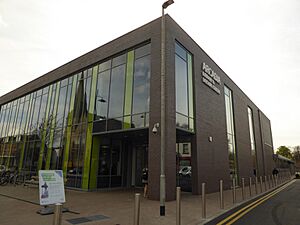 Arcadia library and leisure centre, Levenshulme (26321692622)