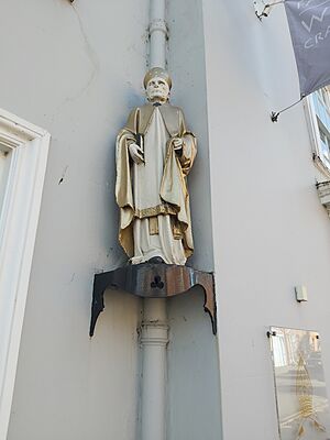 Bishop's Table sculpture of a bishop (1)