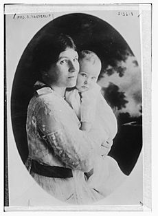 Mabel Narcissa Cox circa 1920