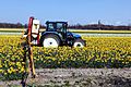 New Holland TL 90 and field sprayer 1