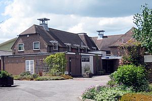 Oast Building at Horticulture Research International, New Road, East Malling, Kent - geograph.org.uk - 1314804
