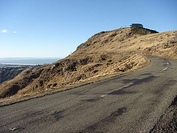 Summit Road, Mount Cavendish 01.jpg