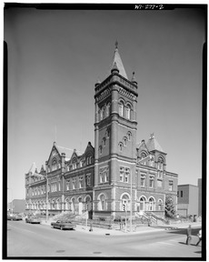 THREE QUARTER VIEW OF SOUTH AND WEST ELEVATIONS - U. S. Courthouse and Post Office, Fourth and State Streets, La Crosse, La Crosse County, WI HABS WIS,32-LACR,1-2
