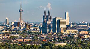 2013-08-10 07-18-55 Ballonfahrt über Köln EH 0626