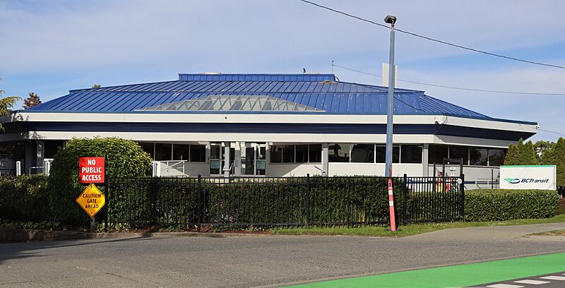 520 Gorge Road East