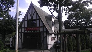 Bellerose Village Municipal Complex 2012-09-27 10-59-28