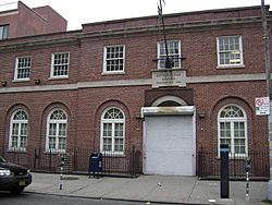 Brooklyn-9-27-2013 035 - US Post Office - Metropolitan Station, 47 Debevoise Street