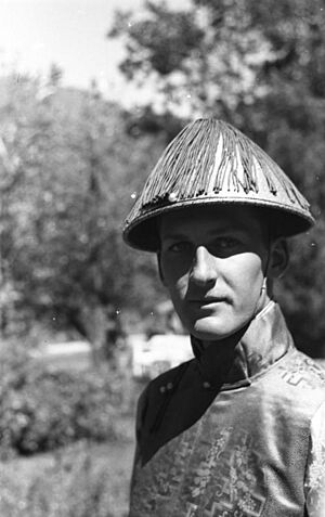 Bundesarchiv Bild 135-S-06-07-32, Tibetexpedition, Junger Engländer