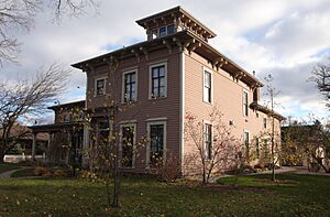 CameronHouseLaCrescentMN
