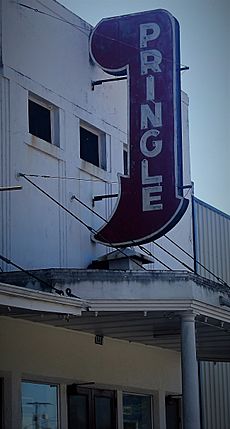 Closed Pringle Theatre in Glenmora, LA IMG 0152