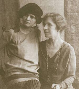 Doris Ulmann and Julia Peterkin.jpg
