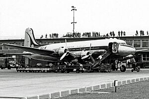Douglas C-54A F-BELH Tunis Air Orly 31.05.57 edited-2