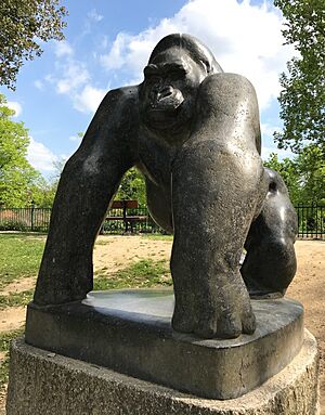 Guy the Gorilla in Crystal Palace Park (cropped)