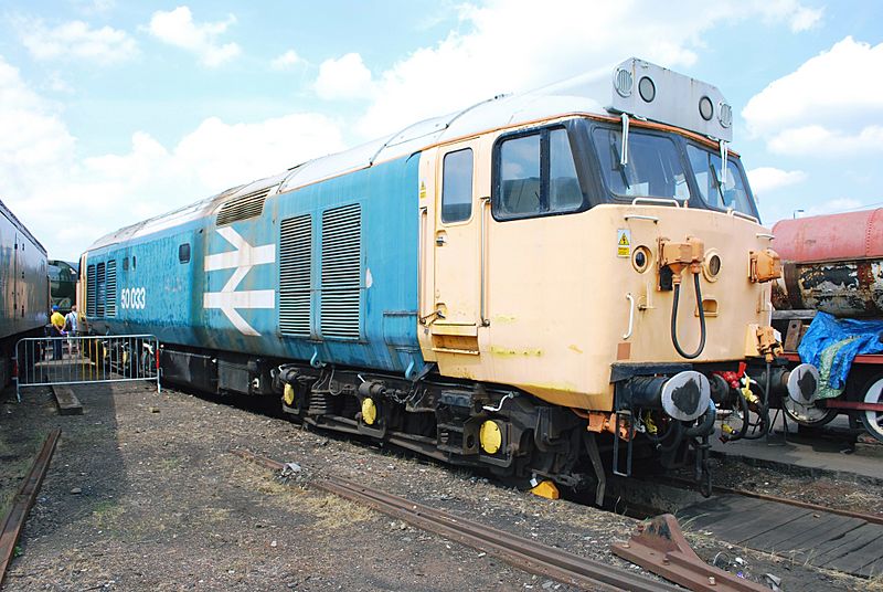 Hugh llewelyn 50 033 (5561082796)