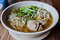 Indonesian bakso, with noodle and bean sprouts, April 2018 (03)