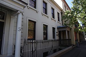 Lower Fort Street (55), Millers Point 02