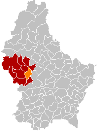 Map of Luxembourg with Useldange highlighted in orange, and the canton in dark red