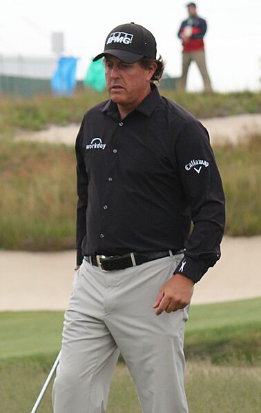 Phil Mickelson 15 (cropped)