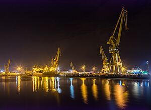Puerto de la Bahía de Cádiz, España, 2015-12-08, DD 25-27 HDR