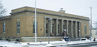 South Milwaukee Post Office Dec09.jpg