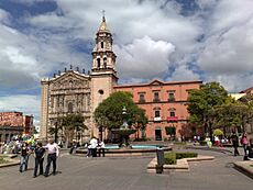 Templo y Ex Convento del Carmen