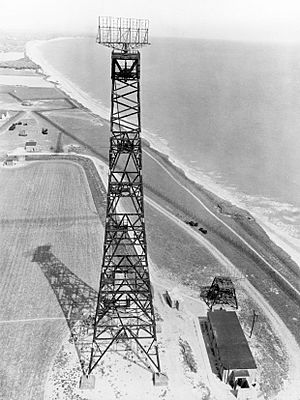 The Chain Home Low radar installation at Hopton-on-Sea, 1945. CH15183.jpg