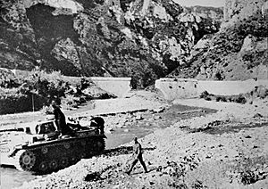 Thermopylae under German control, 1941.jpg