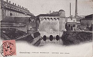Cambrai CPA porte des arquets escaut
