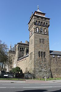 Castell Caerdydd Cardiff Castle from the West side 27