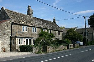 Cottages on the A366 Wingfield - geograph.org.uk - 551372.jpg