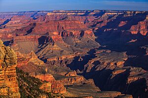 Dawn on the S rim of the Grand Canyon (8645178272)
