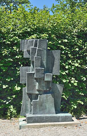 Große Figur für Luzern by Fritz Wotruba, Österreichischer Skulpturenpark