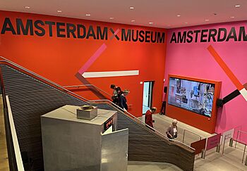 Ingang Amsterdam Museum.jpg