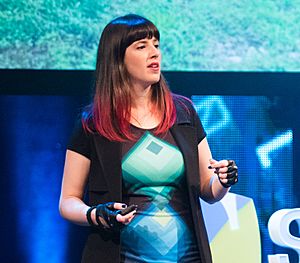 Keren Elazari at the SingularityU The Netherlands Summit 2016 (29027689414) (cropped).jpg