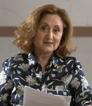 Maria Elisa Domingues (Clube de Jornalistas, entrevista com o PM António Costa, 2022) (cropped).png