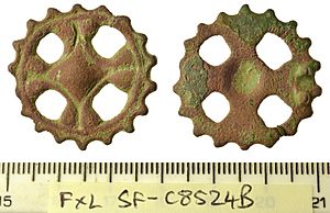 Middle Anglo-Saxon disc brooch, or 'cogwheel' brooch (FindID 752471)