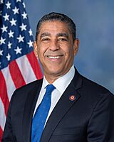 Rep. Adriano Espaillat 117th Official Photo.jpg