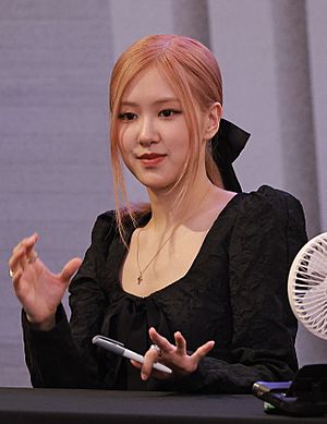 Rosé at a fan signing event on September 25, 2022 (cropped)