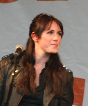 Sandi Thom, Paisley, 2008 (cropped).jpg