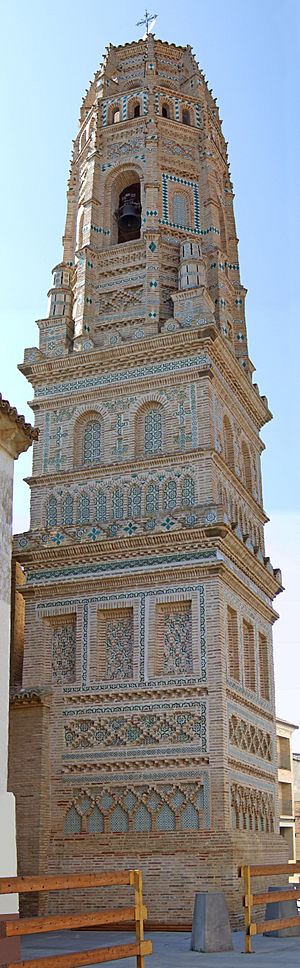Utebo - Torre de la iglesia Editada