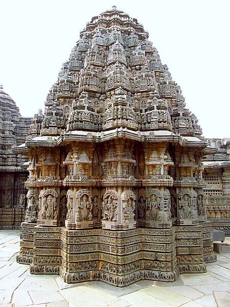 Vesara style vimana and stellate shrine in Keshava temple at Somanathapura