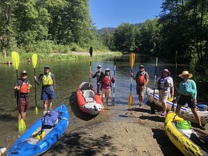 Volunteers clean up Trinity River (52243460393)