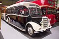 Warburton's bus (HTF 586)