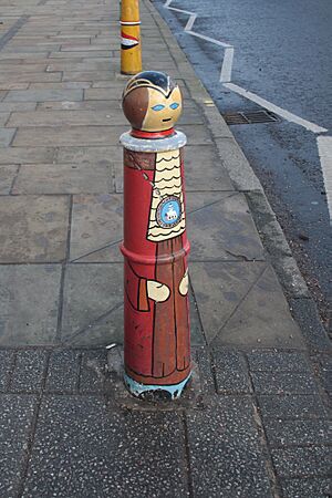 Whitchurch Painted Bollard Whitchurch Sigal Maon Villa